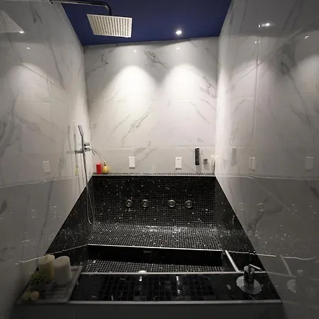 Easy Holidays - Suite Colosseo *